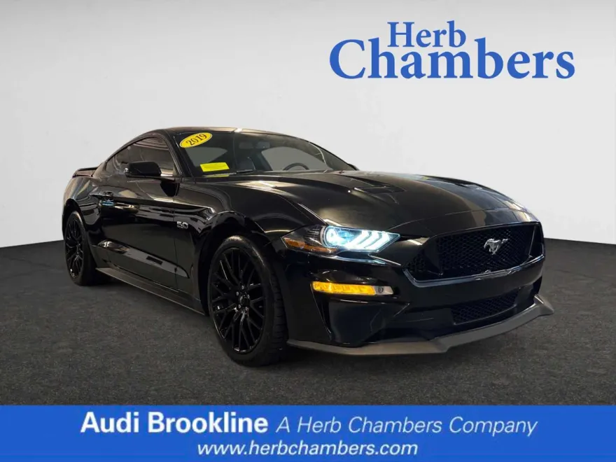 2019 Ford Mustang GT Premium photo 1