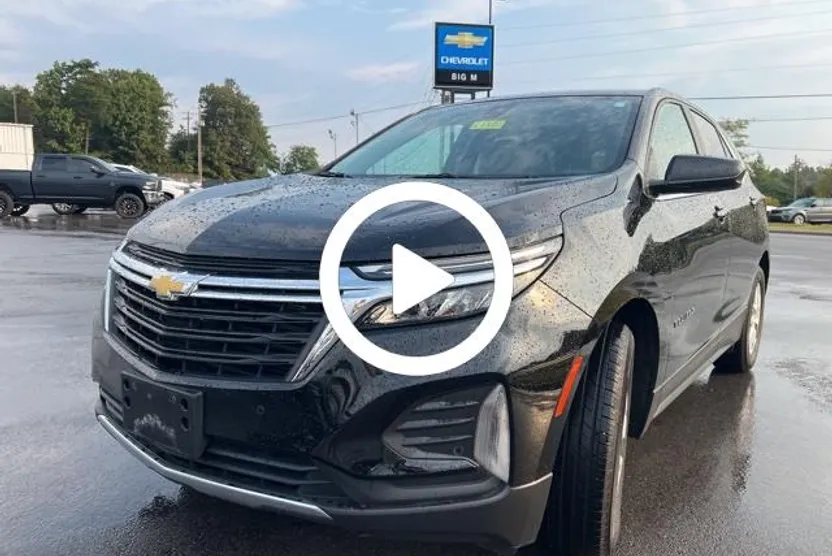 2024 Chevrolet Equinox LT photo 1