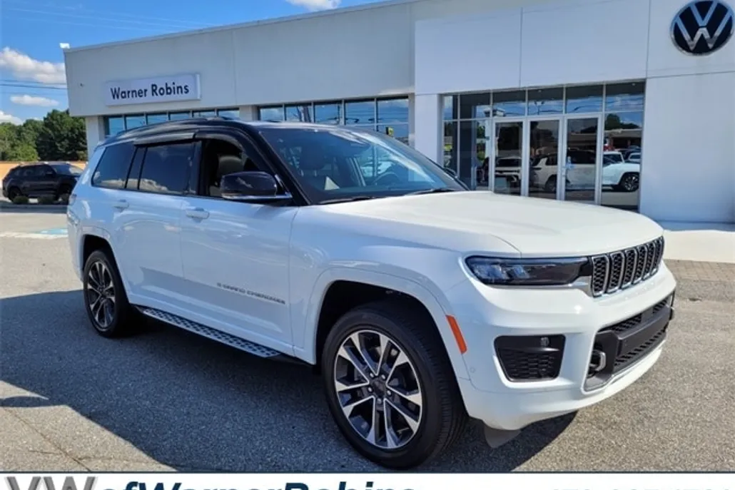 2024 Jeep Grand Cherokee Overland photo 1