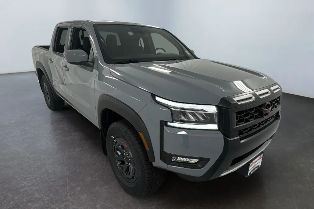 2025 Nissan Frontier PRO-4X photo 1