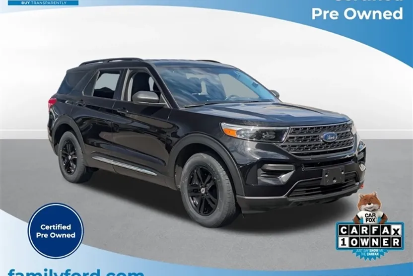2023 Ford Explorer XLT photo 1