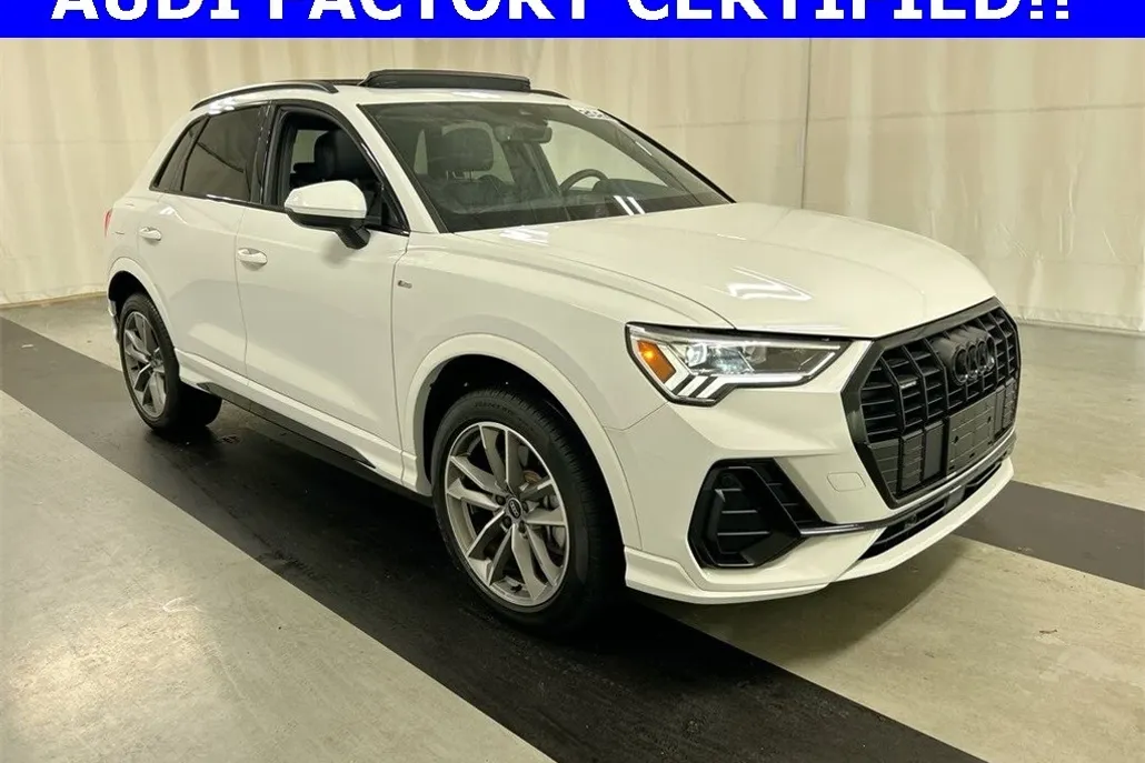 2024 Audi Q3 Premium Plus photo 1