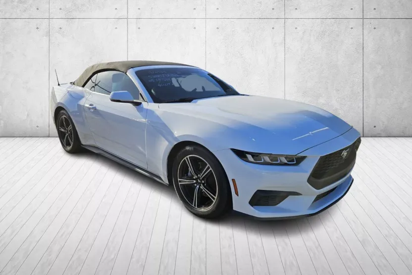 2024 Ford Mustang Convertible photo 1