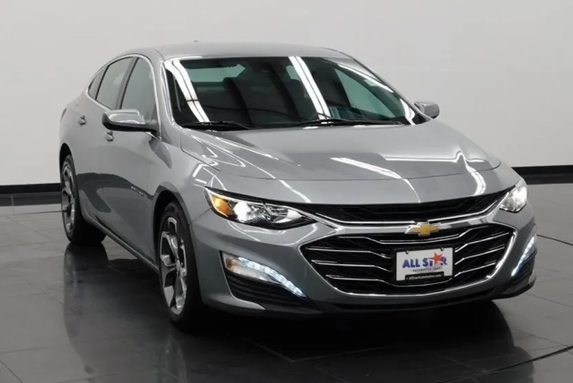 2024 Chevrolet Malibu 1LT photo 1