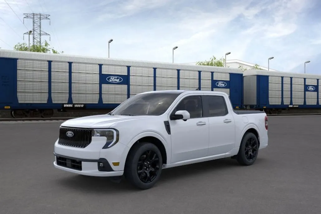 2025 Ford Maverick photo 1