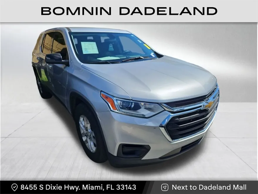 2021 Chevrolet Traverse LS photo 1