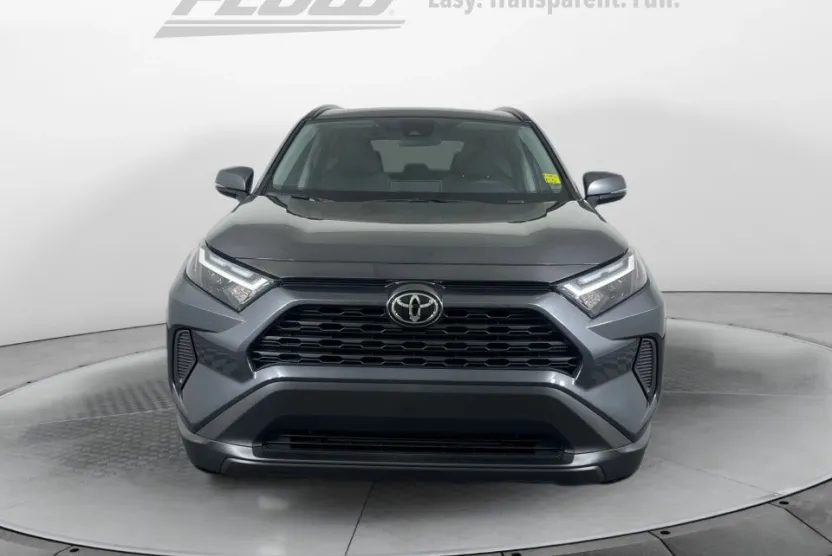 2025 Toyota RAV4 XLE photo 1