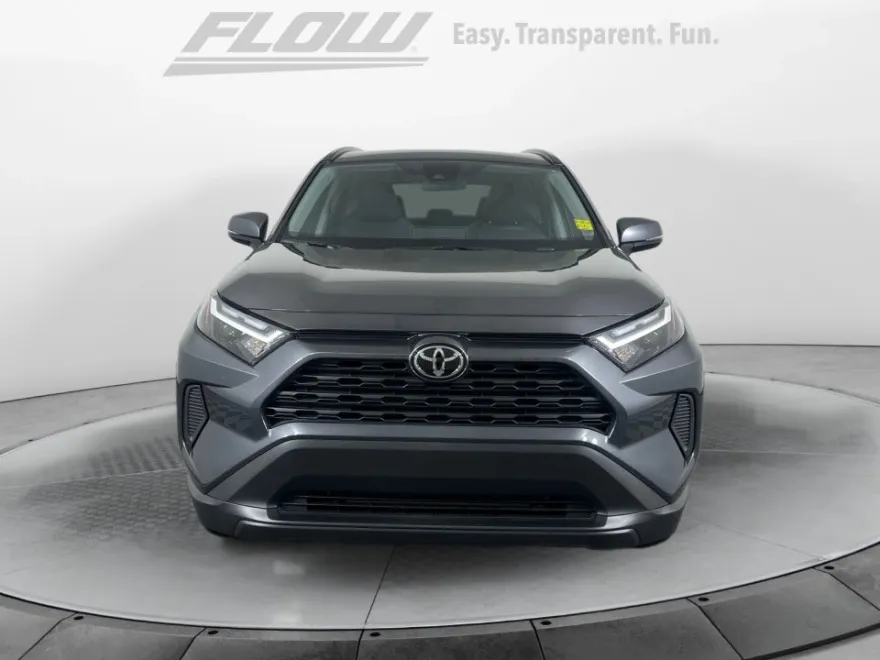 2025 Toyota RAV4 XLE photo 1