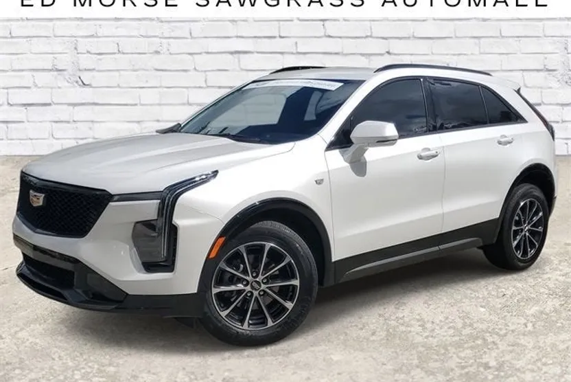 2024 Cadillac XT4 Sport photo 1