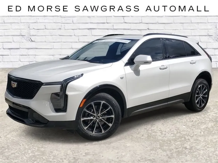 2024 Cadillac XT4 Sport photo 1