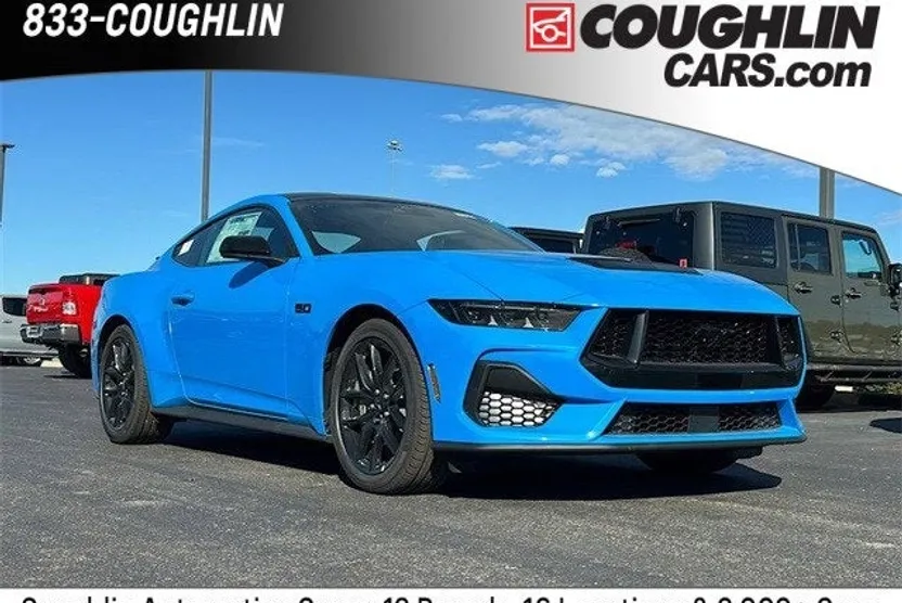 2025 Ford Mustang GT photo 1