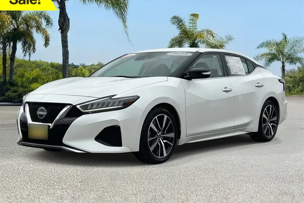 2023 Nissan Maxima SV photo 1