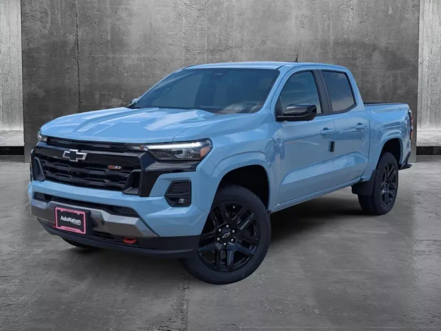 2025 Chevrolet Colorado Z71 photo 1