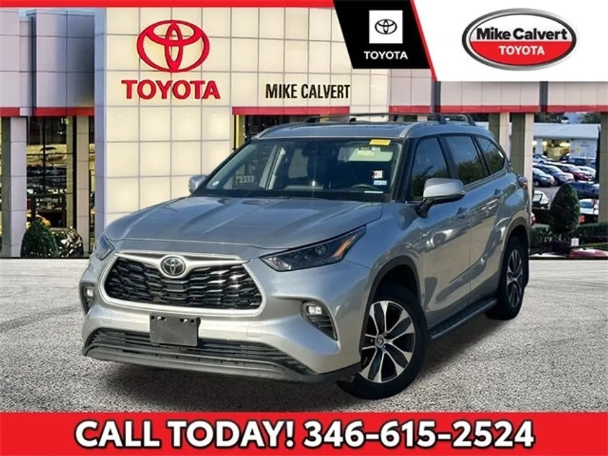 2023 Toyota Highlander XLE photo 1