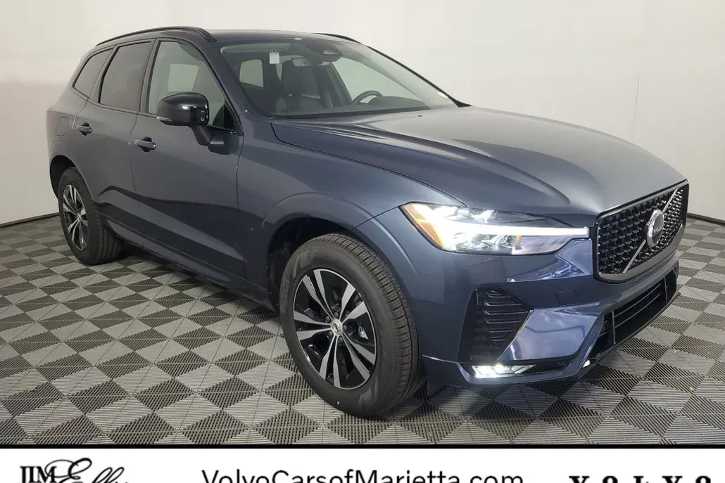 2025 Volvo XC60 B5 Core photo 1