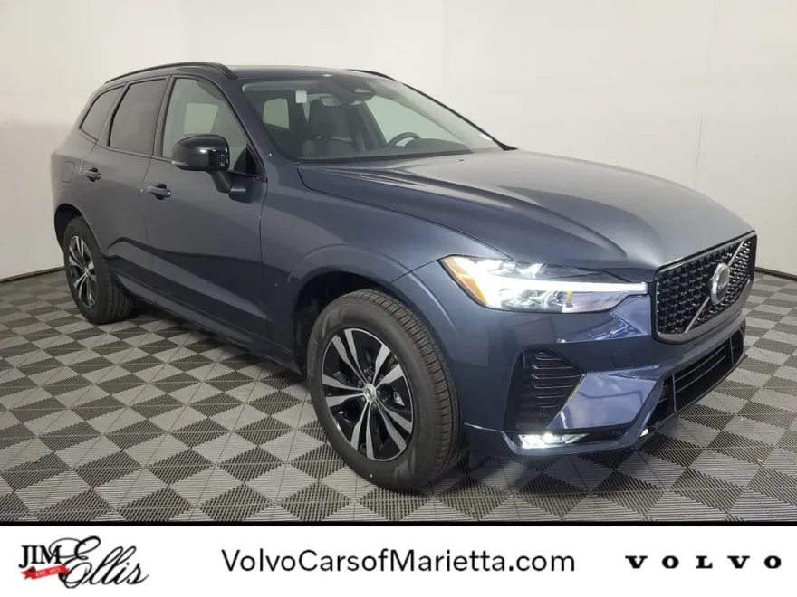 2025 Volvo XC60 B5 Core photo 1