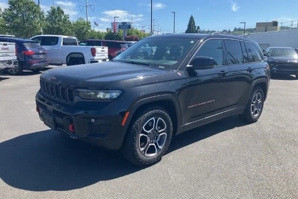 2022 Jeep Grand Cherokee Trailhawk photo 1