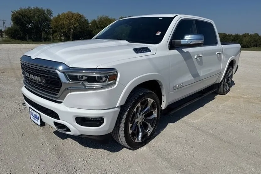 2022 Ram 1500 Limited photo 1