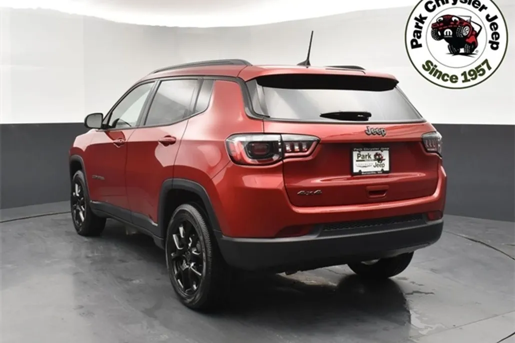 2025 Jeep Compass North Edition Latitude photo 1