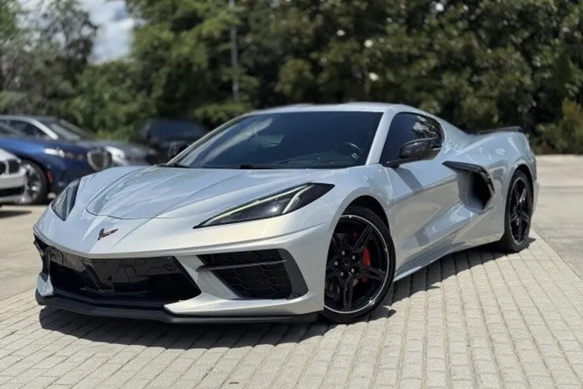 2021 Chevrolet Corvette 2LT photo 1