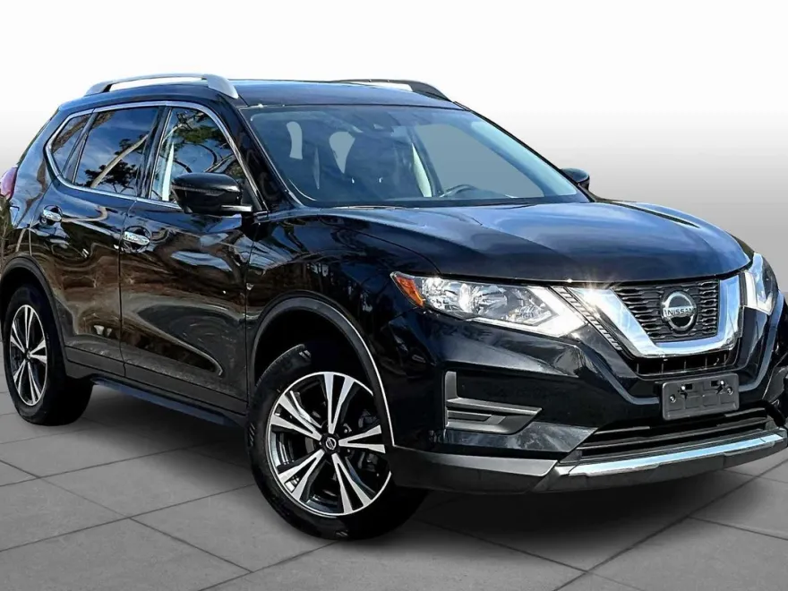 2020 Nissan Rogue SV photo 1