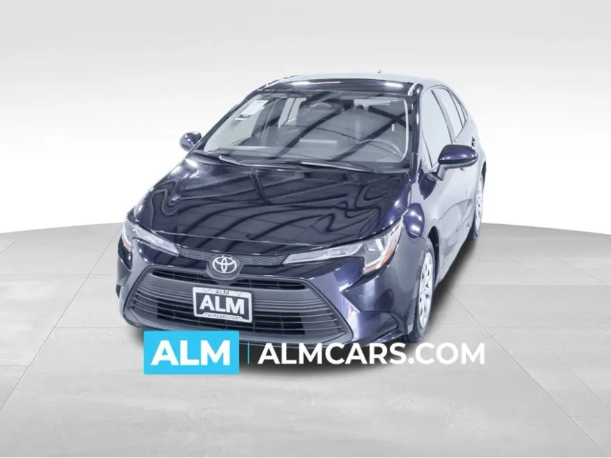 2023 Toyota Corolla LE photo 1