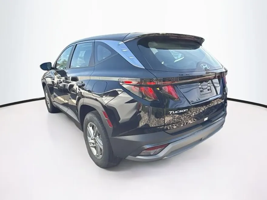 2025 Hyundai Tucson SE photo 1