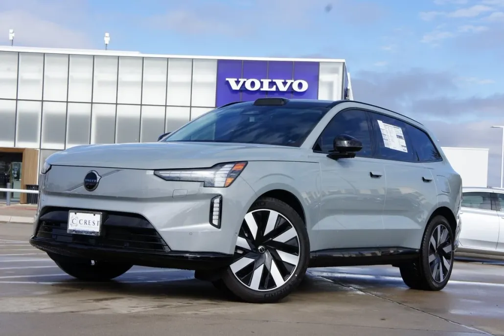 2025 Volvo EX90 Twin Motor Performance Ultra photo 1