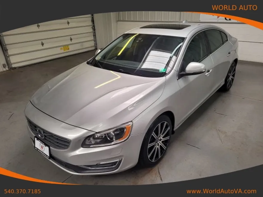 2016 Volvo S60 Platinum photo 1