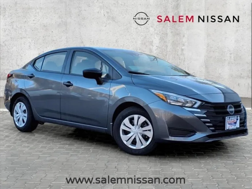 2025 Nissan Versa 1.6 S photo 1