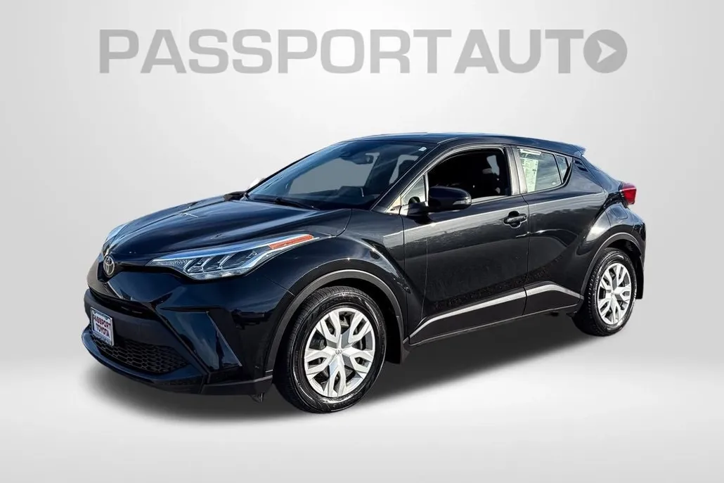 2021 Toyota C-HR LE photo 1