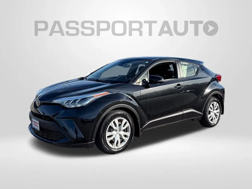 2021 Toyota C-HR LE photo 1