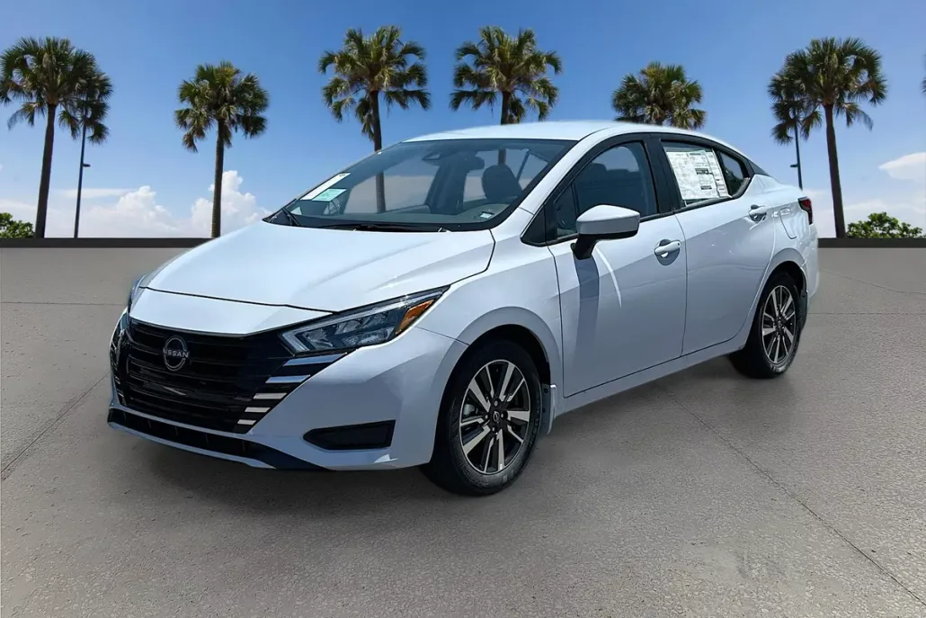 2025 Nissan Versa SV photo 1