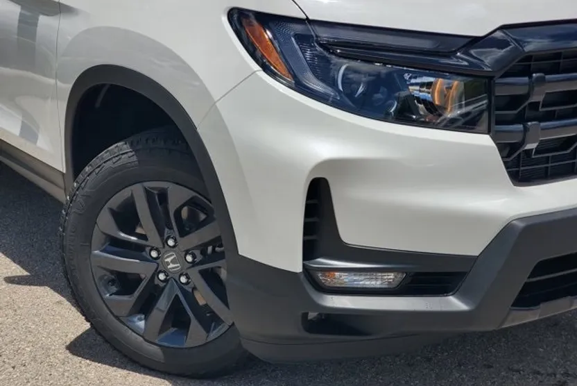 2025 Honda Ridgeline Sport photo 1