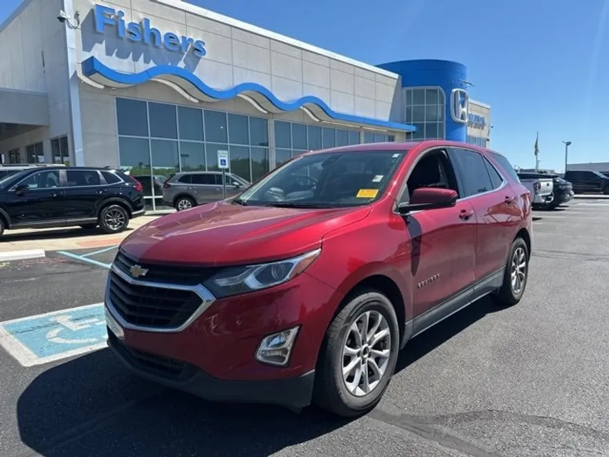 2020 Chevrolet Equinox LT photo 1