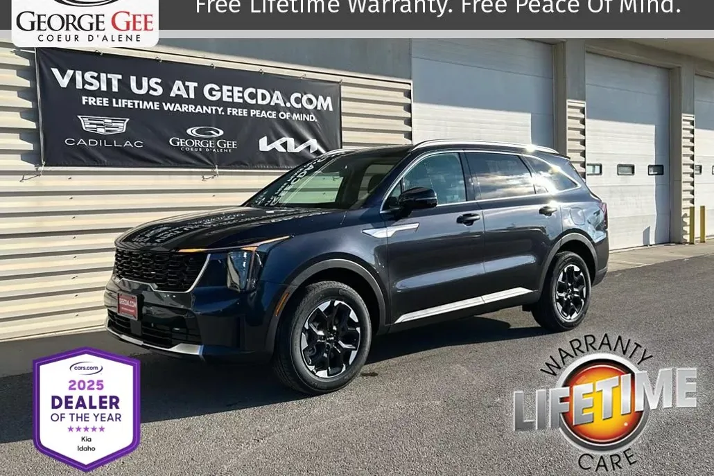 2025 Kia Sorento S photo 1