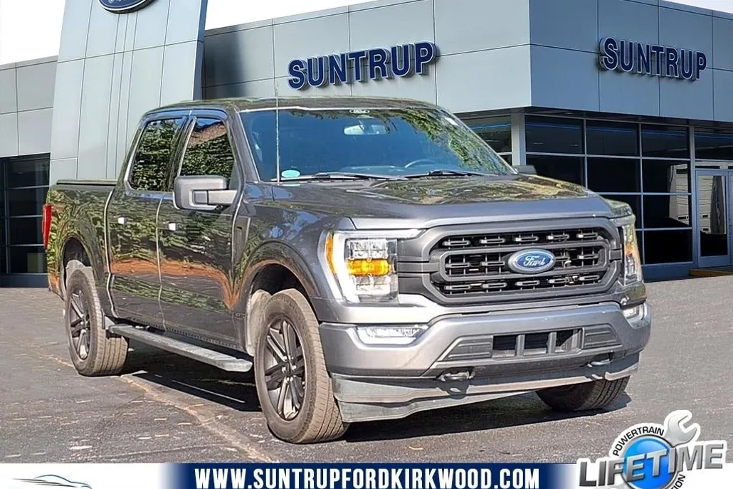 2022 Ford F-150 XLT photo 1