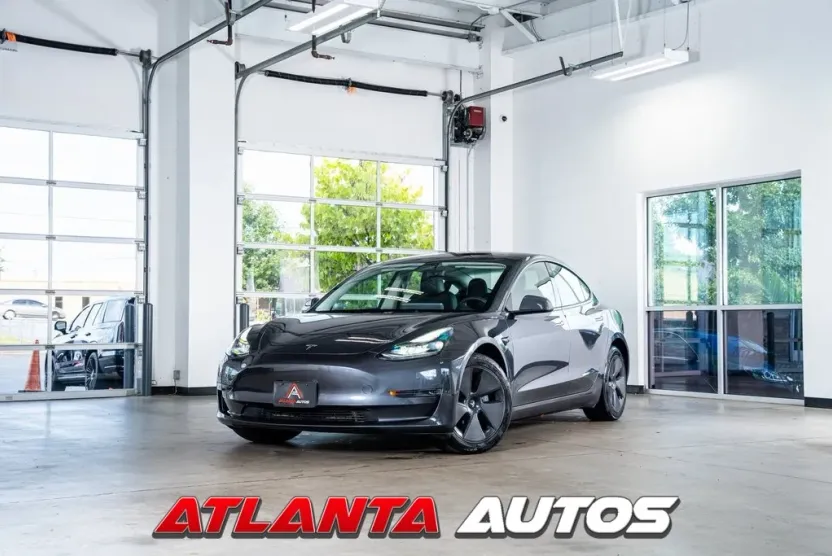 2023 Tesla Model 3 photo 1