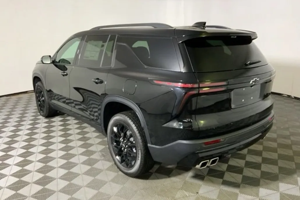 2026 Chevrolet Traverse photo 1
