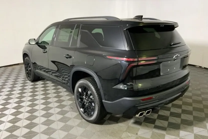 2026 Chevrolet Traverse photo 1