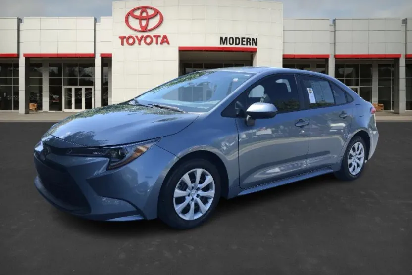 2023 Toyota Corolla LE photo 1