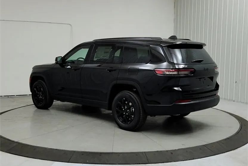 2025 Jeep Grand Cherokee Altitude X photo 1