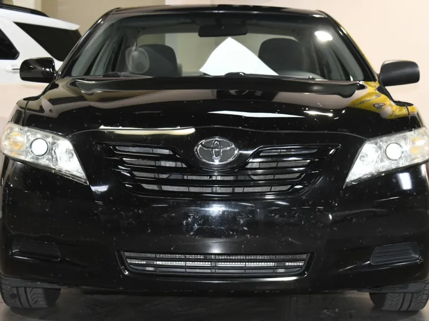 2008 Toyota Camry LE photo 1