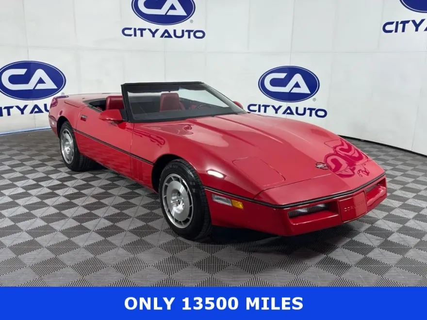 1986 Chevrolet Corvette Base photo 1