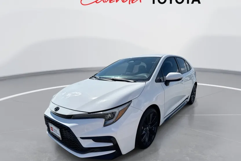 2023 Toyota Corolla SE photo 1