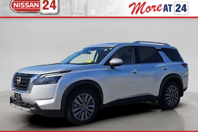 2025 Nissan Pathfinder SL photo 1