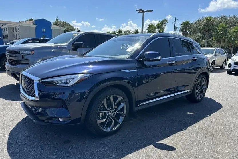 2019 Infiniti QX50 Essential photo 1
