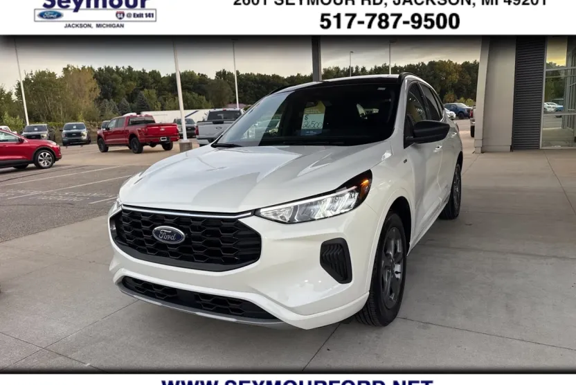2023 Ford Escape ST-Line photo 1