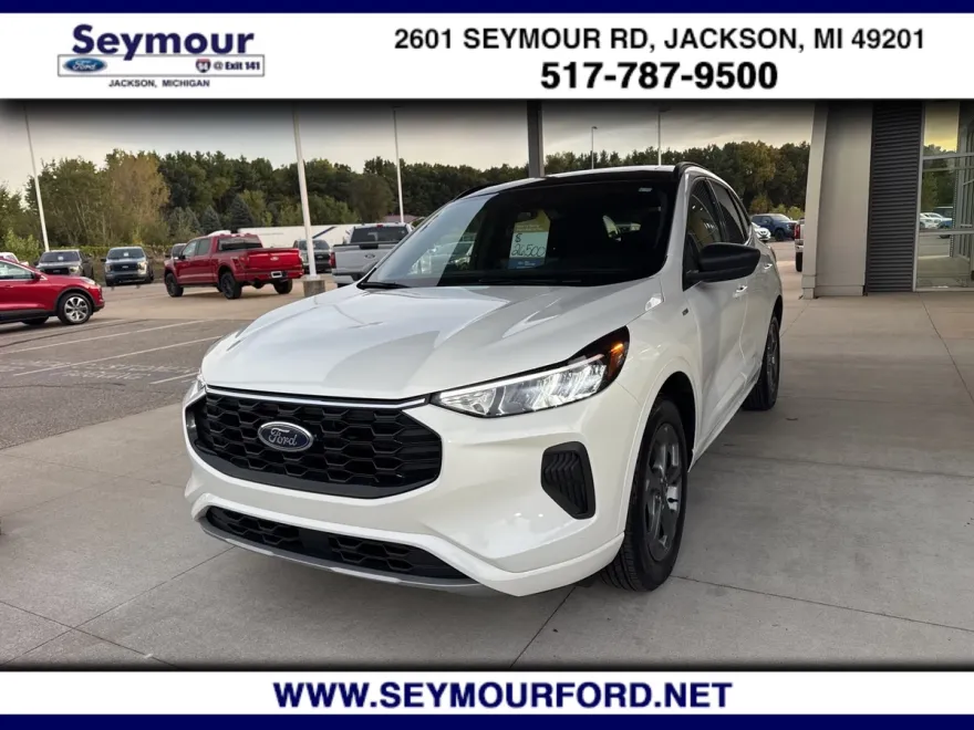 2023 Ford Escape ST-Line photo 1