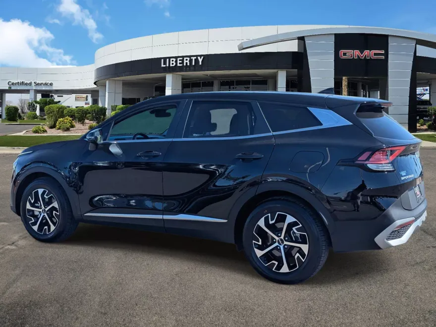 2023 Kia Sportage EX photo 1